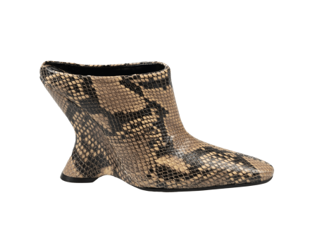 Pull Python Mules Discount